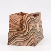 Пакет подарочный с широким дном &laquo;Подарок&raquo;, 25 &times; 19 &times; 18 см