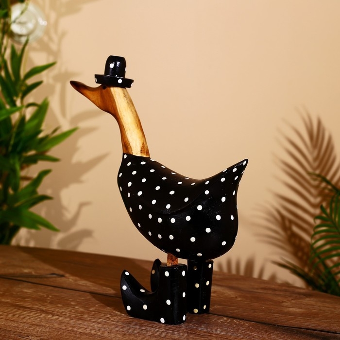 Сувенир "Уточка в чёрном" дерево 25х7х25 см