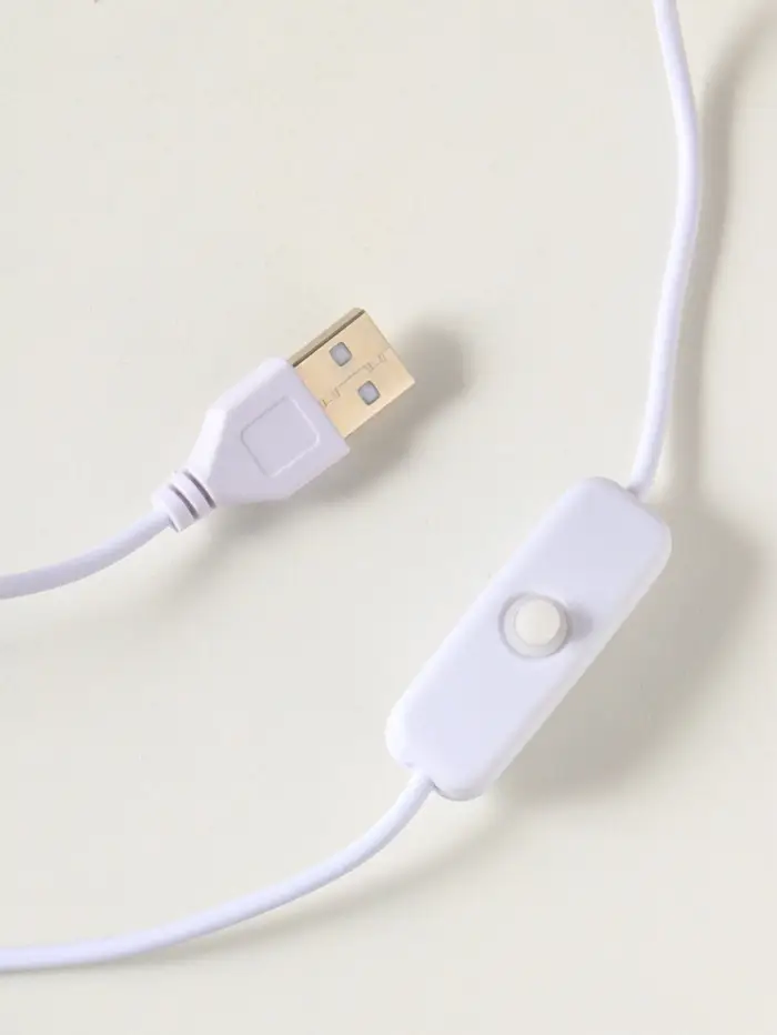 Фигурка светящаяся &laquo;Гуань Инь&raquo;, акрил, от USB, 8&times;8&times;14 см