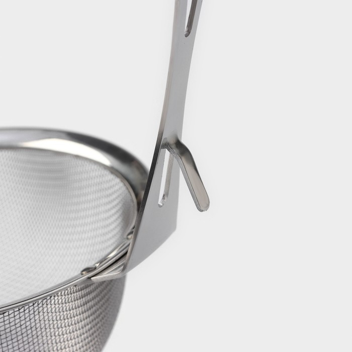 Сито - дуршлаг Magistro Arti, d=16 см, с фиксатором Сито - дуршлаг Magistro Arti, d=16 см, с фиксатором
