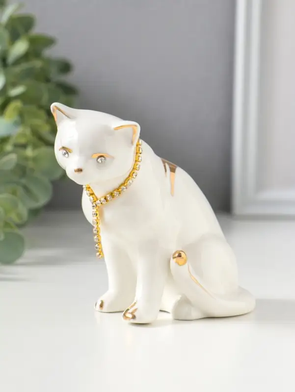 Фигурка керамика &laquo;Белая кошечка с ожерельем&raquo;, с золотом, стразы, 10.2 см