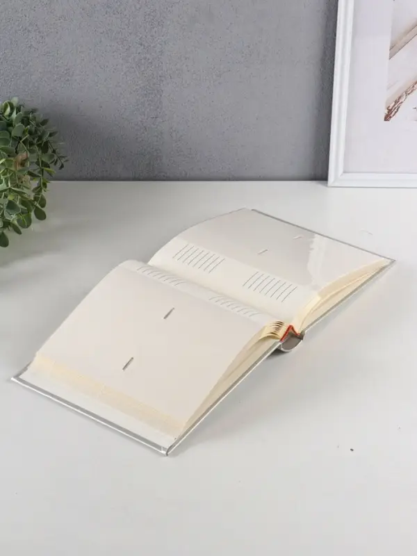 Фотоальбом Делюкс 200ф 10X15см, бум.карм.с мемо, книжн. пер-т., серебро