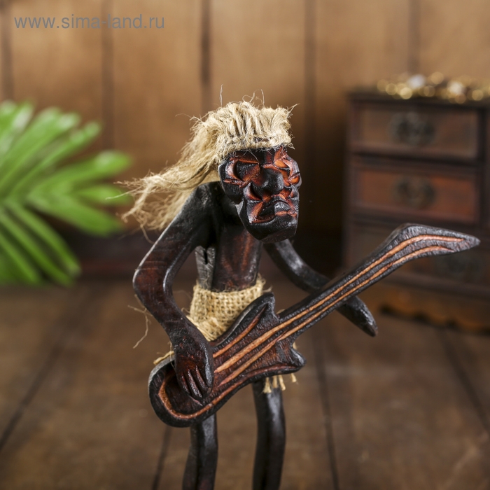 Сувенир дерево Сувенир дерево "Абориген-гитарист" 21х14х8 см