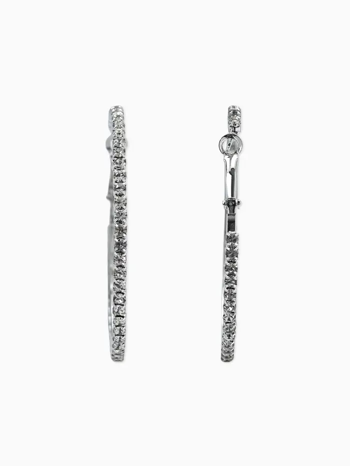 Серьги-кольца со стразами d=5.5 см, белые в серебре