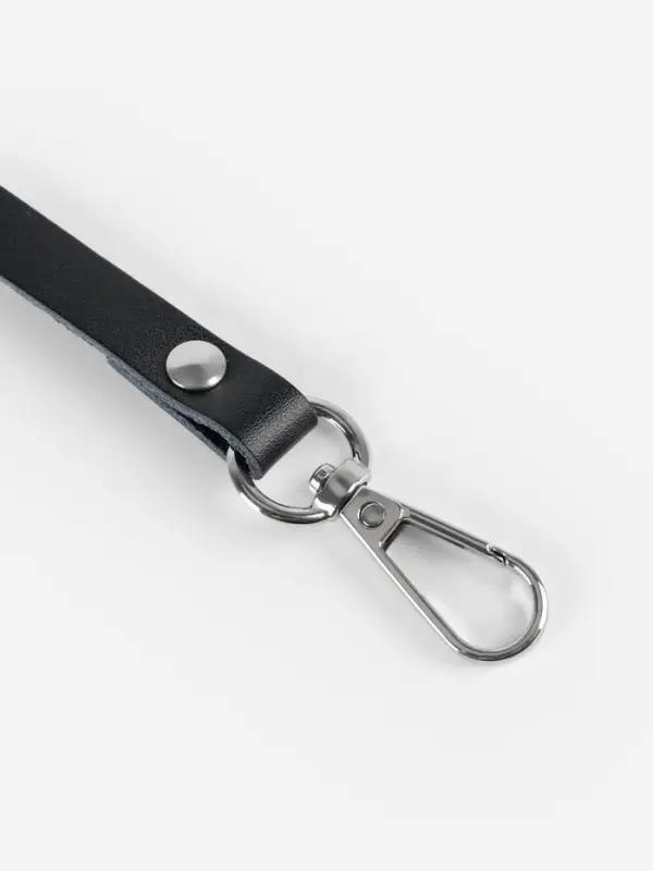 Ручка для сумки из натуральной кожи, регулируемая, с карабинами, 60&plusmn;2 см &times; 1.2 см, цвет чёрный, серебряный