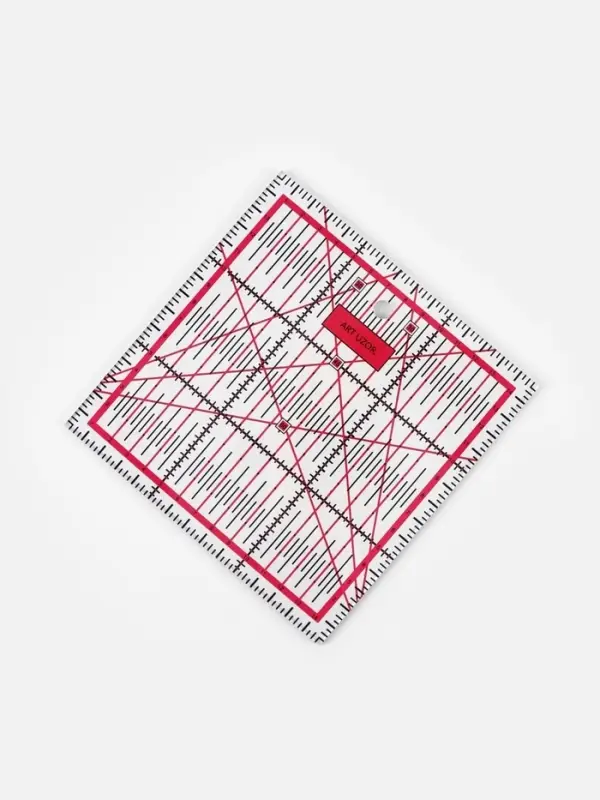 Линейка для квилтинга и пэчворка, 15&times;15 см, s=2.5 мм, розовая