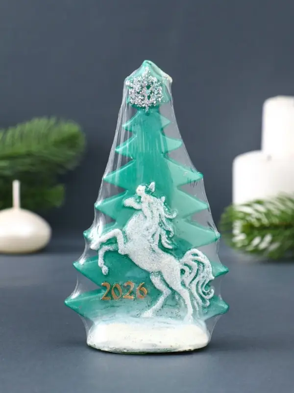 Свеча фигурная "Ёлка с барельефом" 7,5х4х12,5 см, цв. зелёный