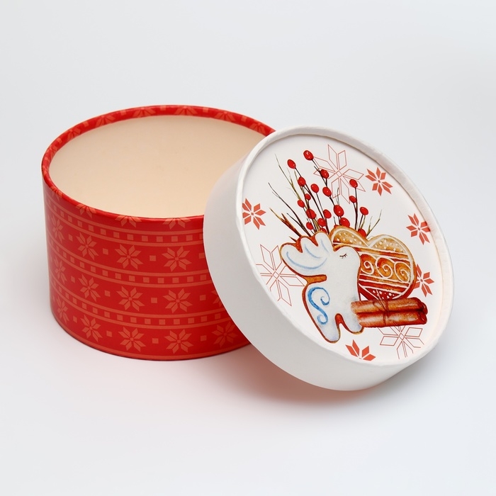 Новый год. Коробка подарочная круглая новогодняя Новый год. Коробка подарочная круглая новогодняя "Новогодний гостинец" 13х13х8,5см.