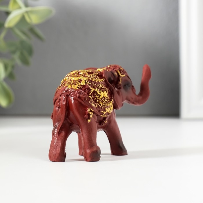 Сувенир полистоун Сувенир полистоун "Слонёнок в золотой попоне с красным камнем" набор 4 шт 7,5x3x5 см