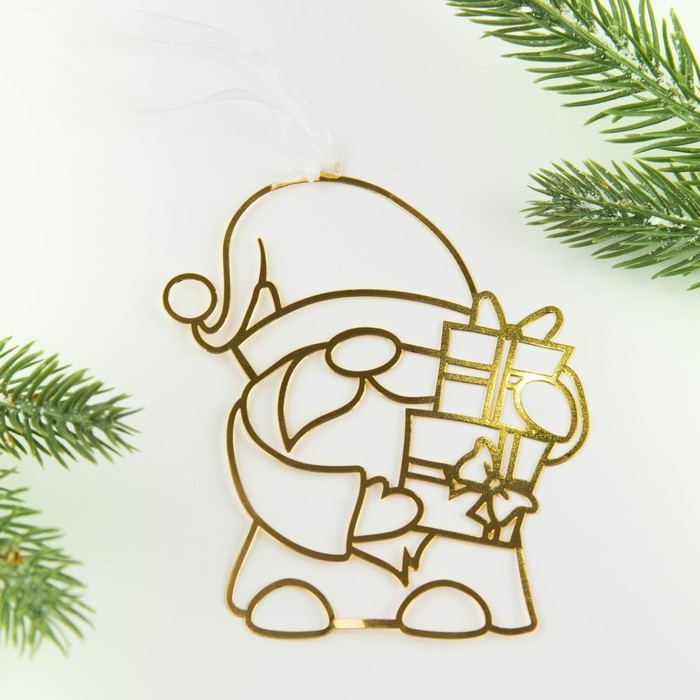 Ёлочная игрушка новогодняя «Новый год: Гном», 9.8 х 8.2 см. Ёлочная игрушка новогодняя «Новый год: Гном», 9.8 х 8.2 см.