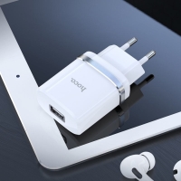 Сетевое зарядное устройство Hoco N1, 1 USB, 2.4 А, белое