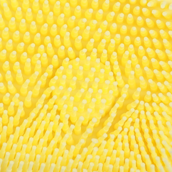 Щётка для мытья и массажа животных, с емкостью для шампуня, желтая Щётка для мытья и массажа животных, с емкостью для шампуня, желтая