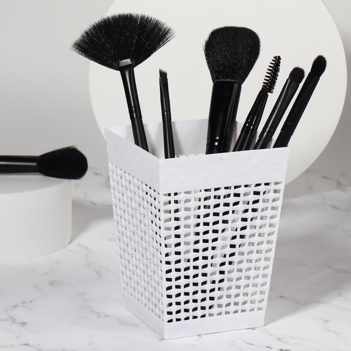 Органайзер - подставка для хранения маникюрных/косметических принадлежностей, 12 × 9 × 9 см, цвет МИКС Органайзер - подставка для хранения маникюрных/косметических принадлежностей, 12 × 9 × 9 см, цвет МИКС