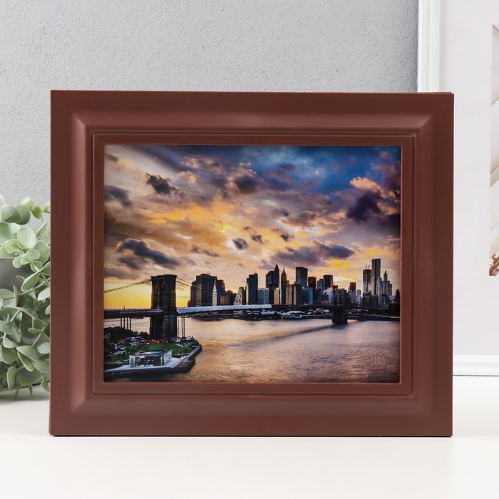 Ключница закрытая Ключница закрытая "Рано утром" 26,5х31,5 см Орех