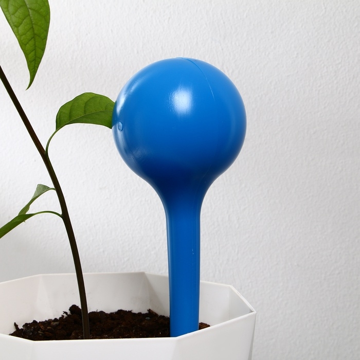 Автополив для комнатных цветов, 380 мл, микс, из пластика, высота 16 см Автополив для комнатных цветов, 380 мл, микс, из пластика, высота 16 см