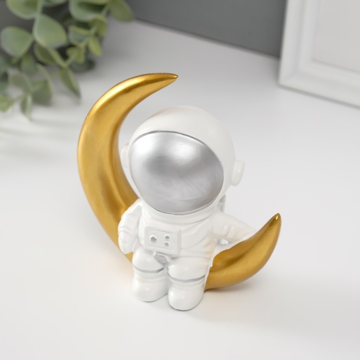 Сувенир полистоун  Сувенир полистоун "Астронавт на месяце"  11,5х11х5,5 см