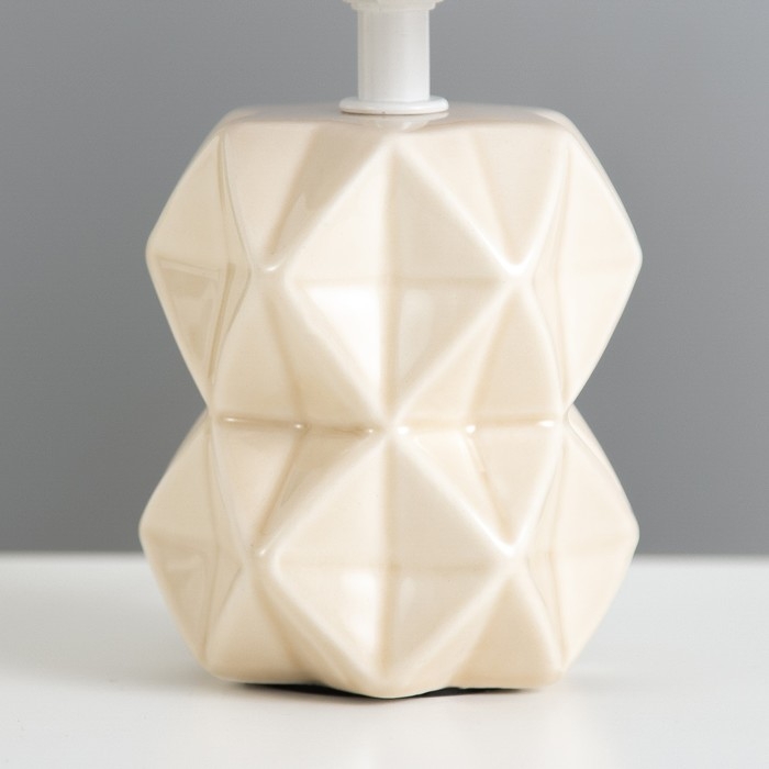 Настольная лампа Настольная лампа "Аврора" Е14 40Вт бежевый 13х13х25 см RISALUX