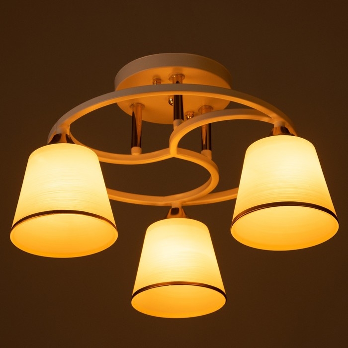 Люстра Люстра "Роуз" 3х40Вт Е27 Белый, золото 42х42х23см