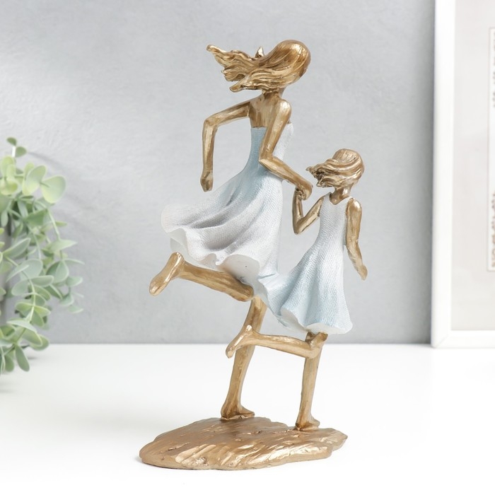 Сувенир полистоун  Сувенир полистоун "Мама и дочь. На встречу ветру" бело-голубой под бронзу 23,5х12х12 см