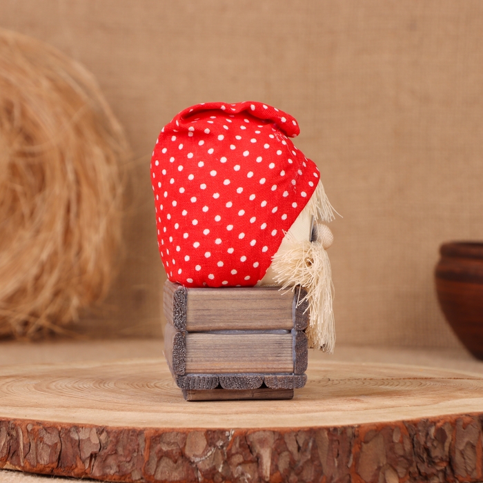 Домовой Домовой "Счастливчик", в сундуке, 14х9х8 см