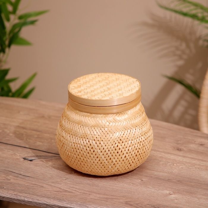 Корзинка плетёная с крышкой, из бамбука 20х20х20 см