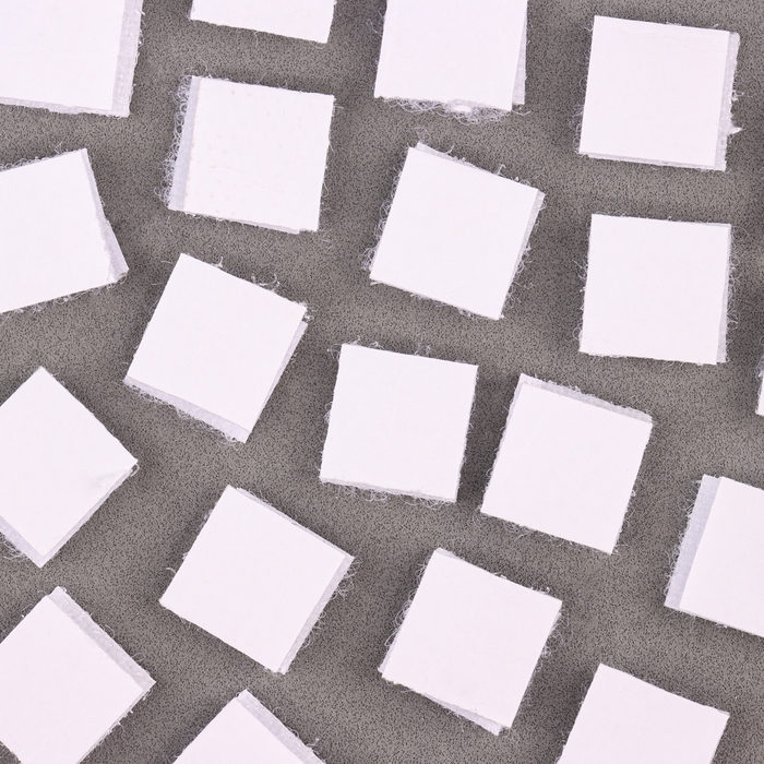 Липучка на клеевой основе «Квадрат», набор 48 шт., размер 1 шт: 1,5×1,5 см Липучка на клеевой основе «Квадрат», набор 48 шт., размер 1 шт: 1,5×1,5 см