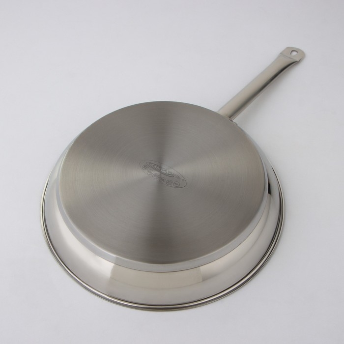 Сковорода «Общепит», d=34 см, толщина корпуса 0,6 мм, дно 3,5 мм, с теплораспределительным слоем, антипригарное покрытие, индукция Сковорода «Общепит», d=34 см, толщина корпуса 0,6 мм, дно 3,5 мм, с теплораспределительным слоем, антипригарное покрытие, индукция