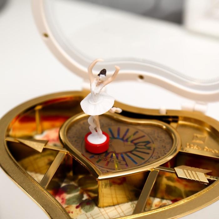 Шкатулка музыкальная механическая "Сердце белое" 15,5х14х7,5 см