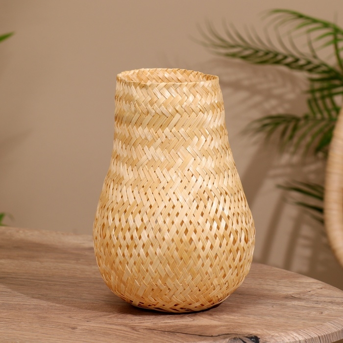 Вазочка плетёная, из бамбука 15х15х18 см Вазочка плетёная, из бамбука 15х15х18 см