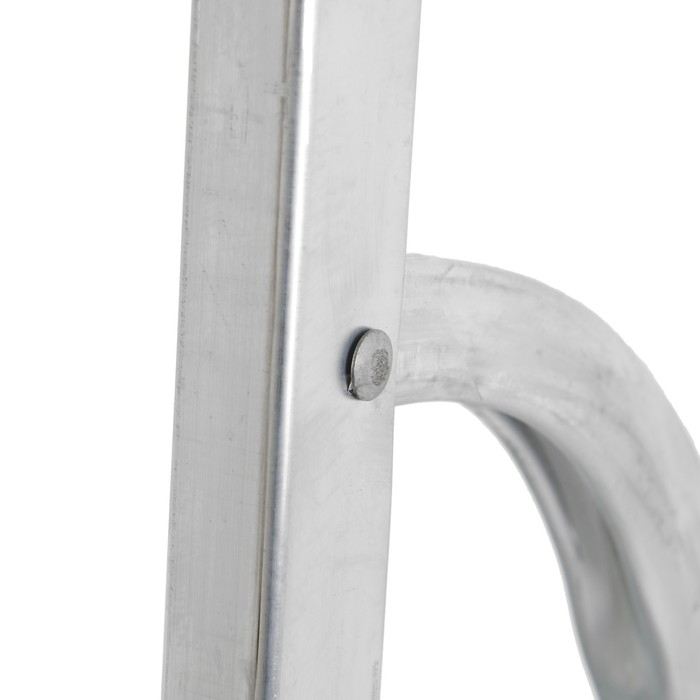 Стремянка ТУНДРА  Стремянка ТУНДРА "ЛАЙТ", алюминиевая, 4 ступени, 815 мм