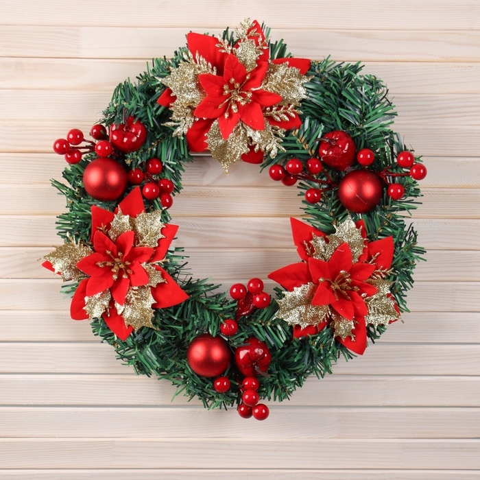 Венок новогодний d-30 см  Венок новогодний d-30 см "Лесной фестиваль" цветы ягоды