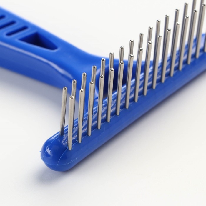 Расчёска-грабли 2-рядная, 13,5 х 8,8 см, синяя Расчёска-грабли 2-рядная, 13,5 х 8,8 см, синяя