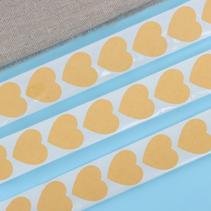 Наклейки крафт  в рулоне "Сердце",500 шт,2.5 х 2,5см