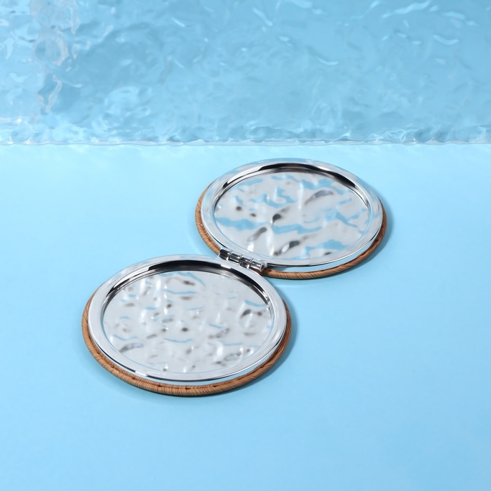 Зеркало складное «Бамбук», d = 7 см, с увеличением, цвет «тёмное дерево» Зеркало складное «Бамбук», d = 7 см, с увеличением, цвет «тёмное дерево»