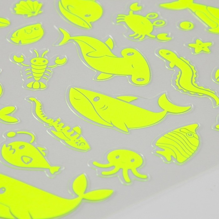 Наклейка пластик фосфорная Наклейка пластик фосфорная "Морские жители" МИКС 27х15,5 см