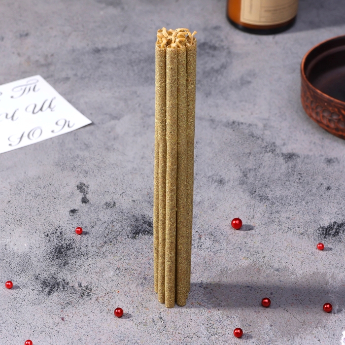 Свеча магическая медовая с травами для экстренных чисток помещений  Свеча магическая медовая с травами для экстренных чисток помещений "Свитовит", 12 шт