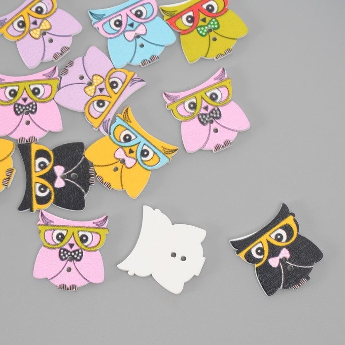 Пуговицы дерево для творчества 2 прокола Пуговицы дерево для творчества 2 прокола "Филин в очках" набор 12 шт 2х2,3 см