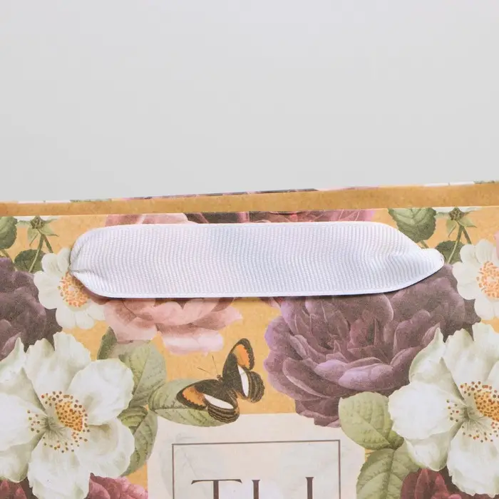 Пакет подарочный крафтовый, упаковка, «Совершенство», 22 х 17.5 х 8 см Пакет подарочный крафтовый, упаковка, «Совершенство», 22 х 17.5 х 8 см