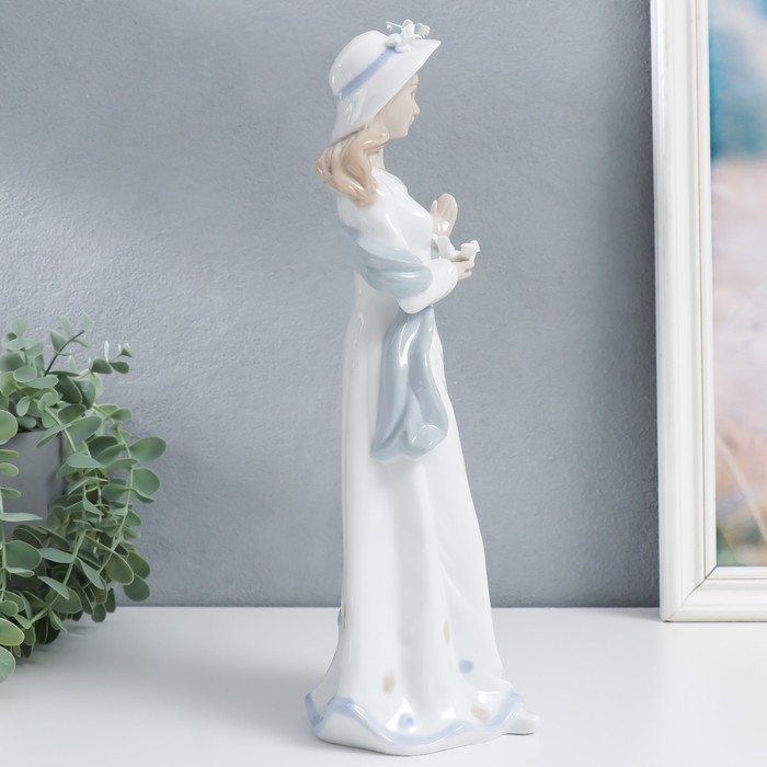 Сувенир керамика  Сувенир керамика "Девушка с голубем в руках" 31х10,5х12 см