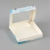 Коробка подарочная новогодняя, складная 20&times;20&times;4 см &laquo;Снегири&raquo;