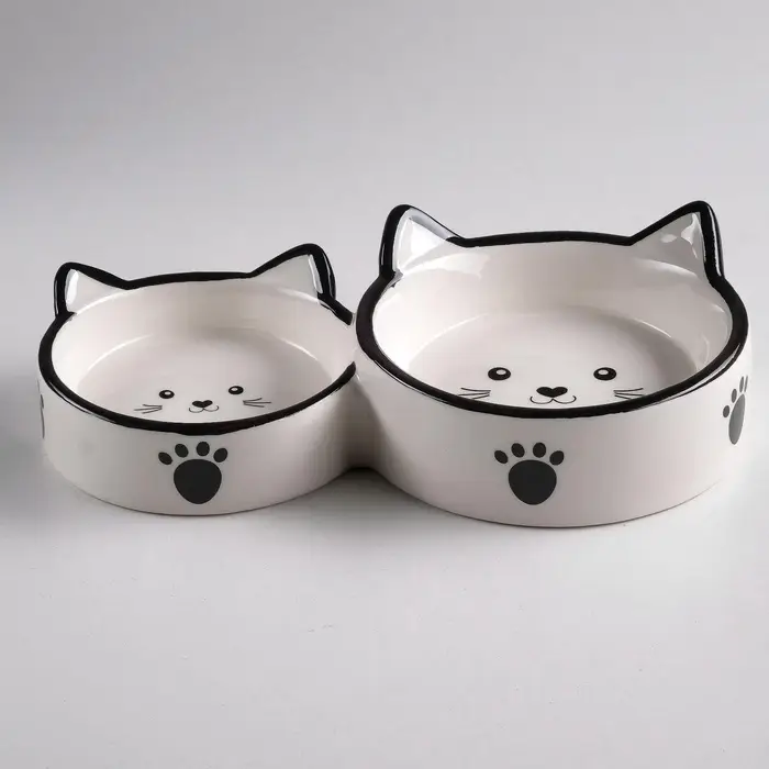 Миска двойная &laquo;Кошачье семейство&raquo;, 40/60 мл, 19&times;10.5&times;3.5 см, керамика, белая, чёрная