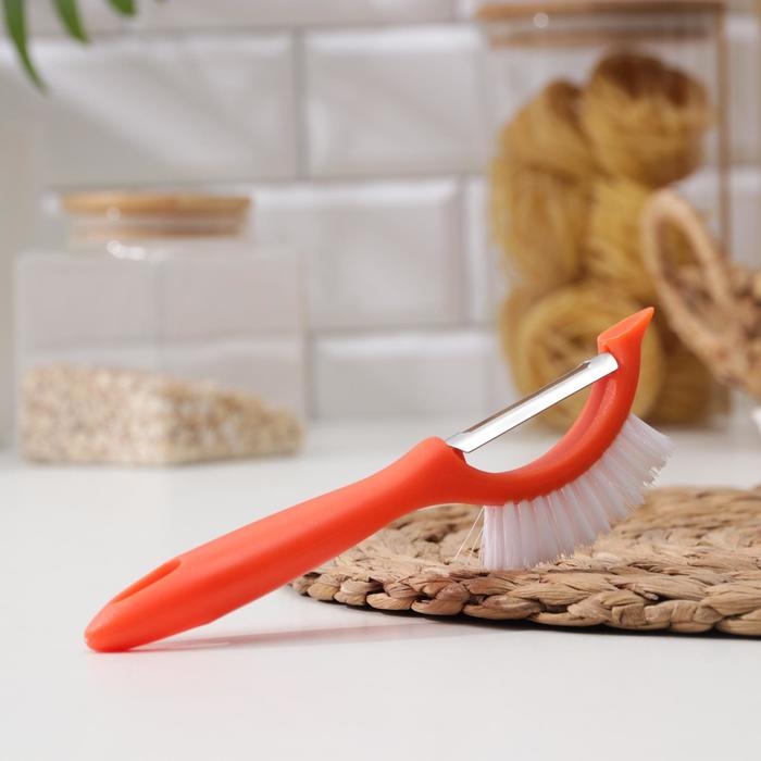 Овощечистка «Сарбо», с щёткой, 18,5×5 см, цвет МИКС Овощечистка «Сарбо», с щёткой, 18,5×5 см, цвет МИКС