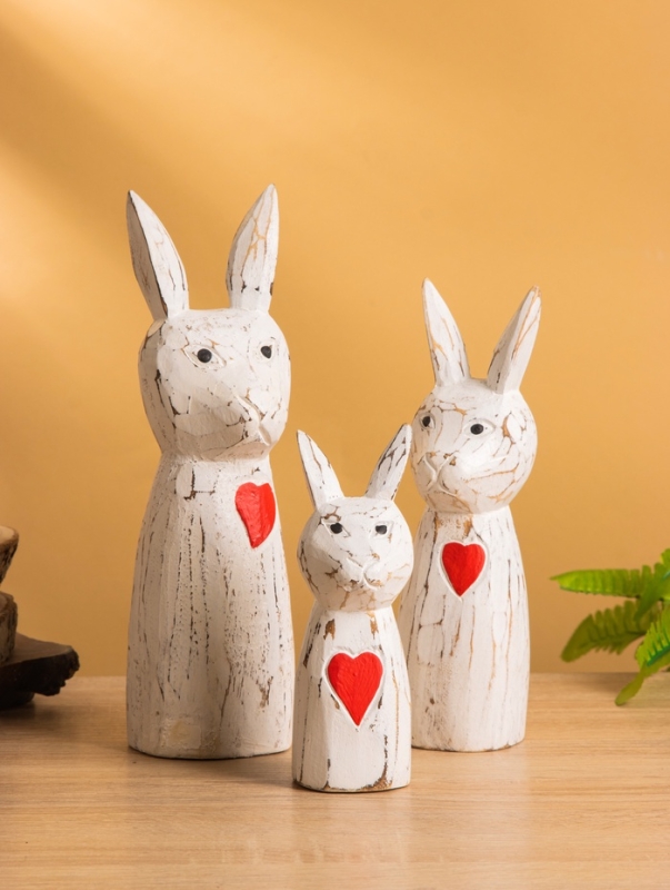 Набор сувенирный Набор сувенирный "Зайцы с сердечком" дерево, h - 25,20 и 15 см, цв. белый