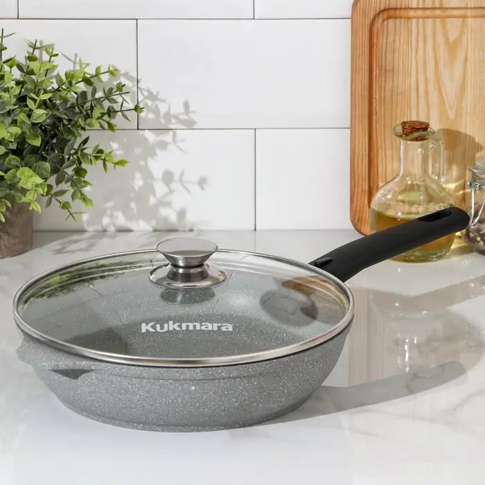Сковорода KUKMARA &laquo;Мраморная&raquo;, d=24 см, съёмная ручка, стеклянная крышка, антипригарное покрытие, литой алюминий, серая