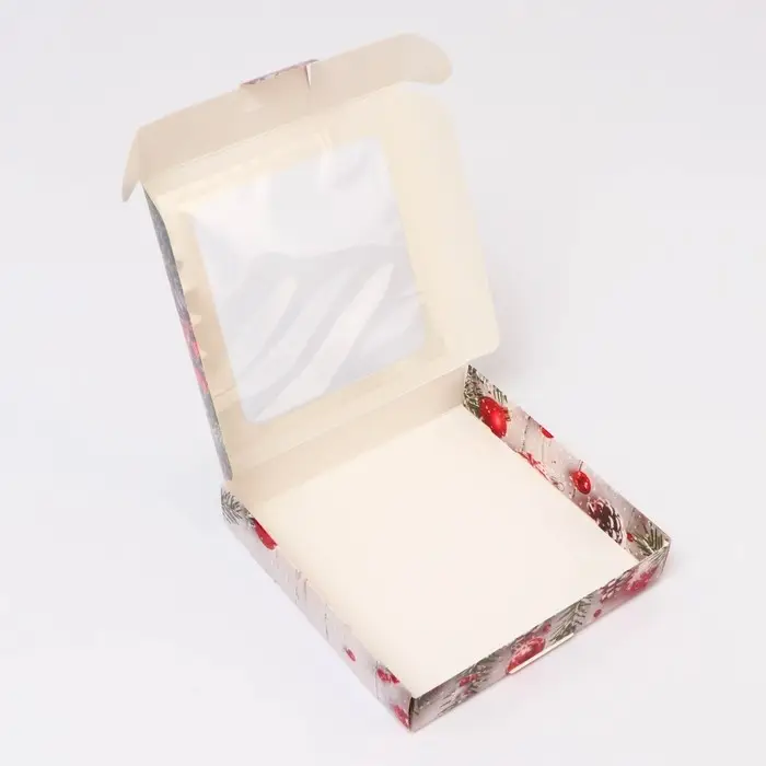 Подарочная коробка сборная с окном «Новогодние веточки», 16×16×3 см Подарочная коробка сборная с окном «Новогодние веточки», 16×16×3 см