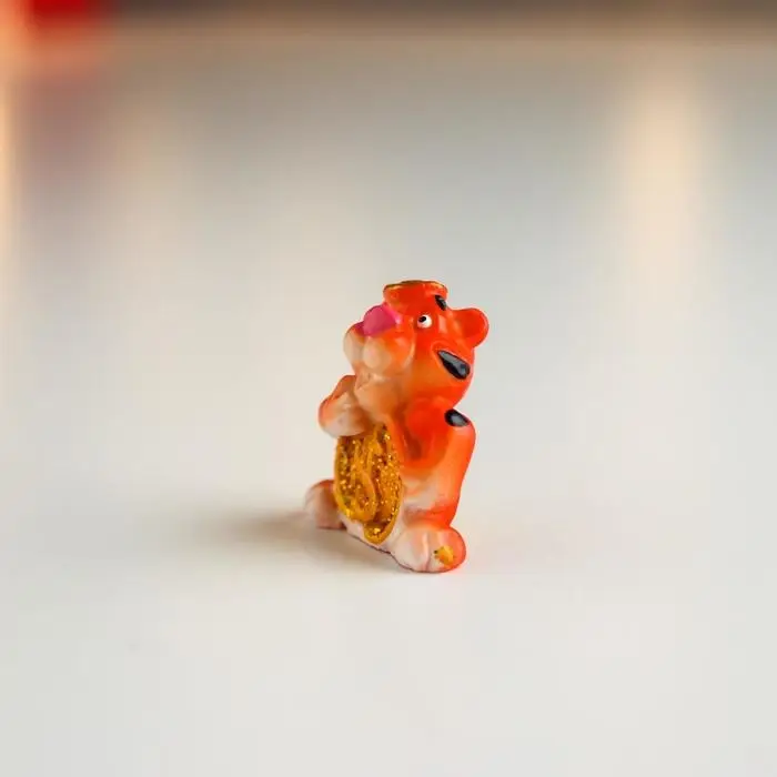 Фигурка полистоун «Тигр силач с золотой монетой», 3×1.5×2.7 см, МИКС