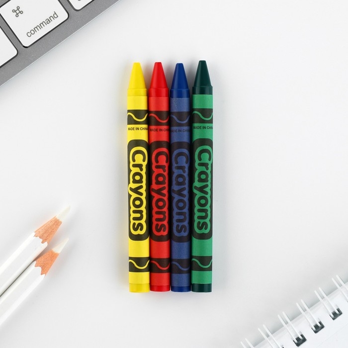 Подарочный набор: блокнот-раскраска и восковые мелки «Мечта принцессы» Подарочный набор: блокнот-раскраска и восковые мелки «Мечта принцессы»