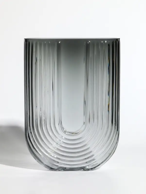 Ваза стекло настольная  Ваза стекло настольная "Айрис" 23,5х17х7 см, серый