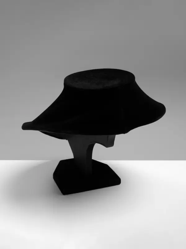 Бюст для украшений QF, 13&times;12.5&times;15.5 см, h=15.5 см, чёрный