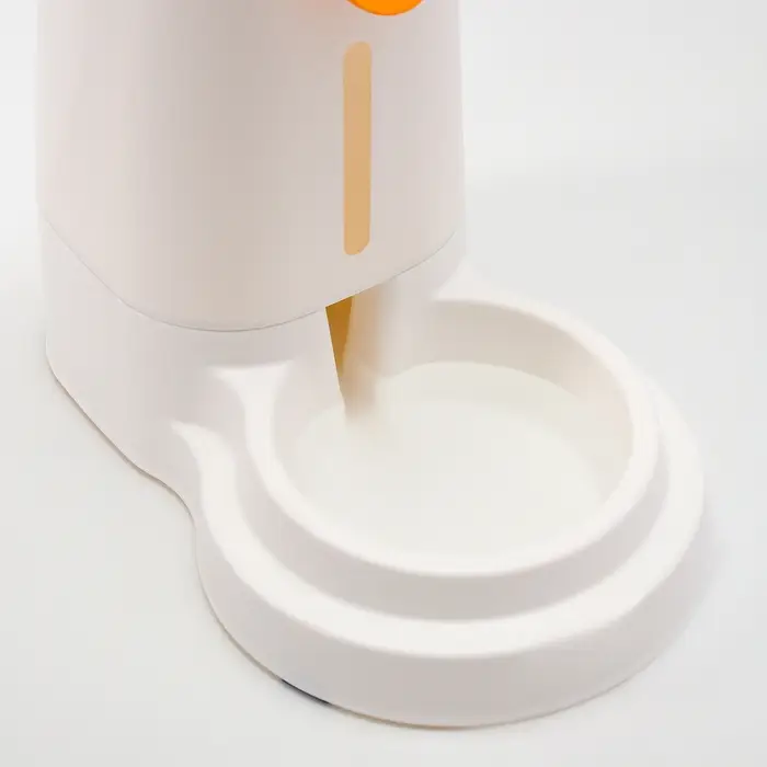 Автопоилка 3,8 л, нескользящие ножки, белая Автопоилка 3,8 л, нескользящие ножки, белая